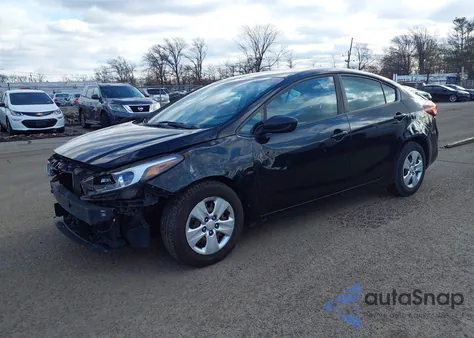 2018 Kia Forte Lx z USA, uszkodzony, nr VIN 3KPFK4A74JE271627